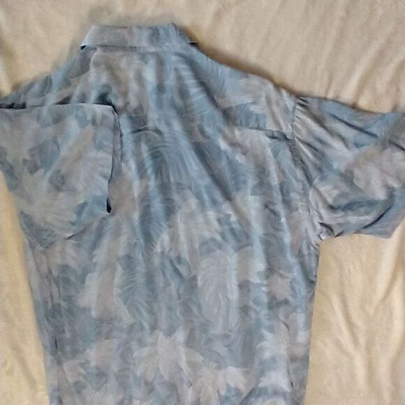 USED Men's Short Sleeve Shirt - Picture 4 of 4